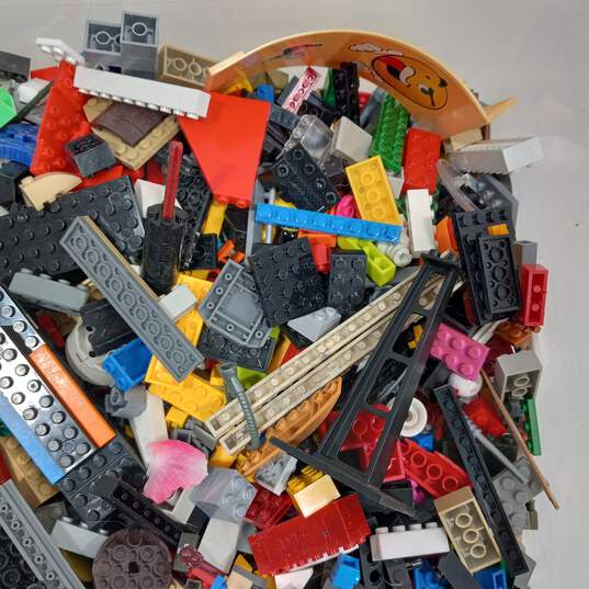 9.4lbs. of Assorted LEGO Building Bricks image number 2