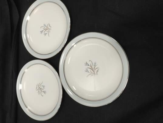 9pc Set of Assorted Bluebell Dishware image number 3
