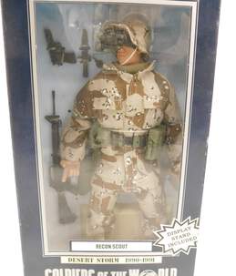 Soldiers of the World 12" Action Figure Desert Storm Recon Scout