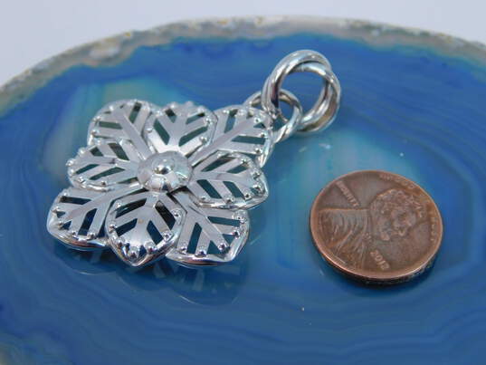 14K White Gold Dotted & Cut Outs Unique Floral Square Statement Pendant 5.1g image number 5