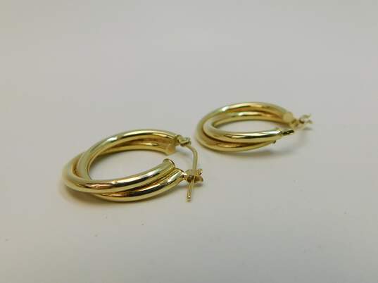 14K Gold Interlocking Tube Hoop Earrings 1.7g image number 3