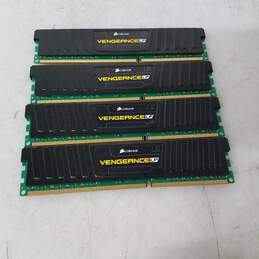 Vengeance 16GB (4 x 4GB) DDR3 PC3-12800U 1600MHz Desktop PC RAM Memory CML16GX3M4X1600C7 - Untested