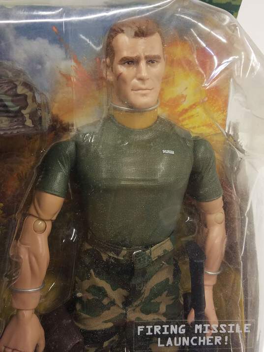 Hasbro G.I. Joe Infantry Squad Leader Grunt Figure image number 2