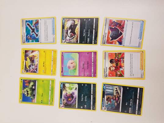(400 Plus) Assorted Pokémon TCG Common And Uncommon Trading Cards image number 5