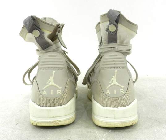 Jordan 3 Retro Explorer Lite XX Desert Sand Women's Shoe Size 7 image number 3