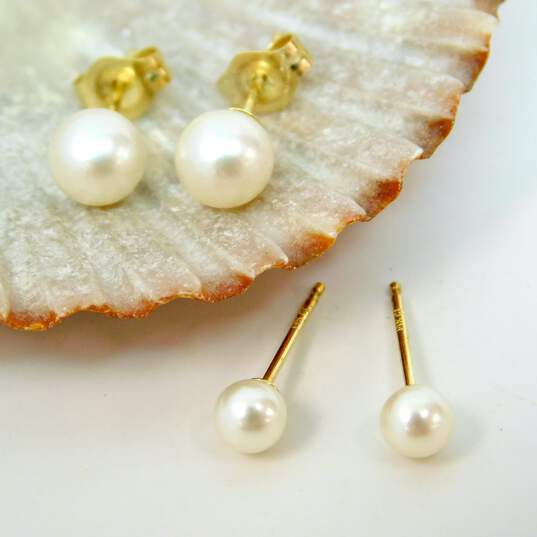 14K Yellow Gold Pearl Stud Earrings 1.0g image number 1