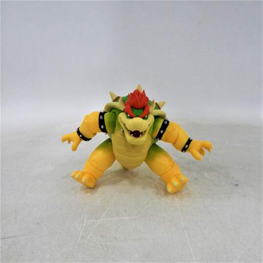 Nintendo The Super Mario Bros. Movie Bowser Figure with Fire Breathing Effect image number 2
