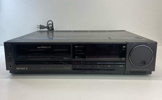 Sony Stereo Video Cassette Recorder SL-HF900 image number 1