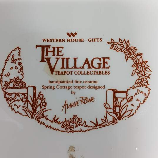 The Village Collectible Tea Pot w/ Lid image number 6