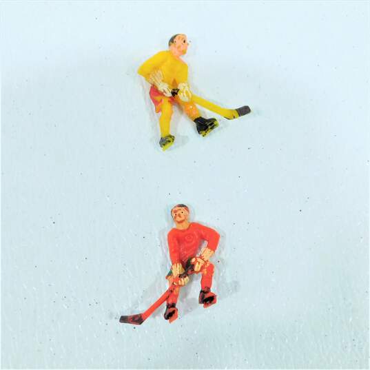 Vintage Hard Plastic American Hockey Players  Figurines image number 4