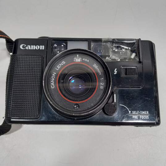 Vintage Canon AF35M ASA 38mm 1:2.8 Film Camera with Strap & Case image number 2