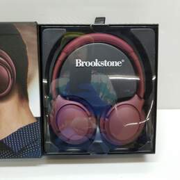 Brookstone UltraBass wireless noise isolating headphones in original box alternative image
