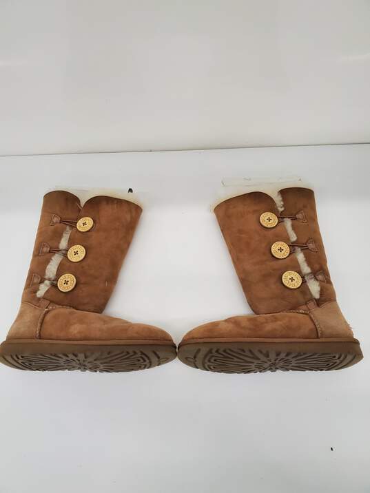 UGG Women's Bailey Button Triplet II Boots Size-6 used image number 2