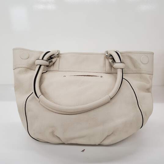 B. Makowsky Large Soft White Leather Bucket Hand Bag image number 3