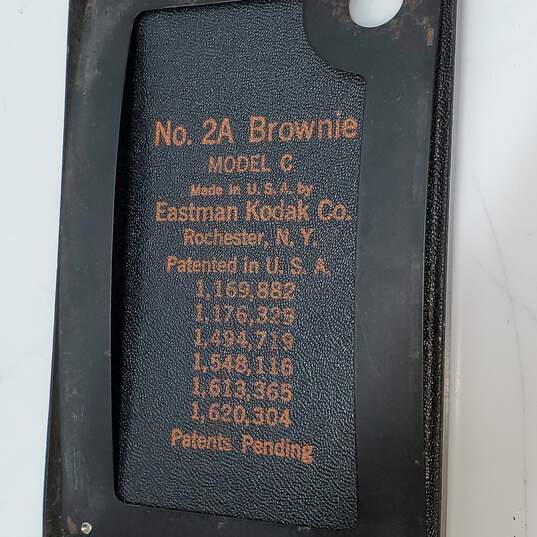 Vintage Untested Kodak Brownie Camera Model C for Parts/Repair image number 4