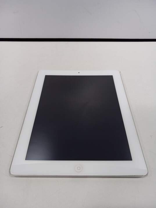Apple iPad A1397 Storage: 16GB image number 2