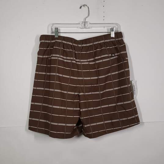 Mens Striped Belted Elastic Waist Pockets Flat Front Athletic Shorts Size Medium image number 2