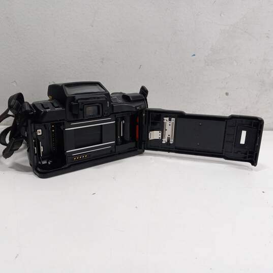 Vintage Pentax SF1N Camera w/ Accessories image number 4