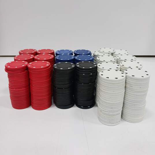 Poker Chip Set in Silver Case image number 4