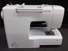 White Singer Simple 3116 Sewing Machine alternative image