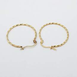 14K Gold Twist 1in Hoop Earrings 1.3g alternative image