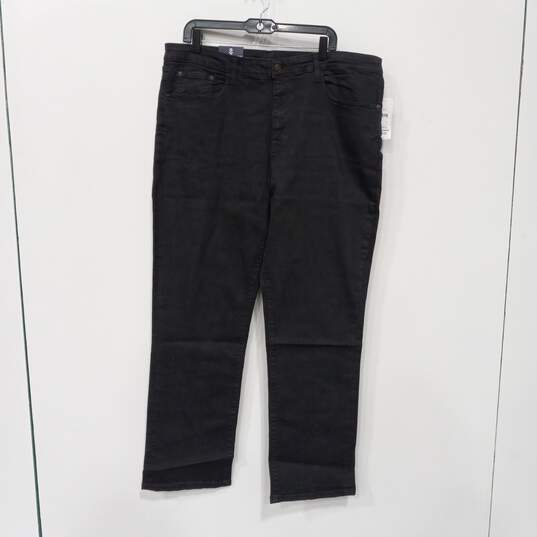 Izod Relaxed Fit Comfort Stretch Jeans Men's Size 38x32 image number 1