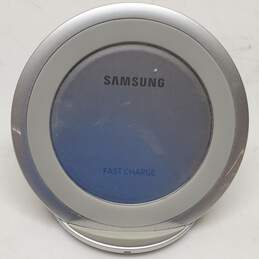 Samsung Fast Charge Wireless Phone Charger Model EP-NG930 Untested alternative image