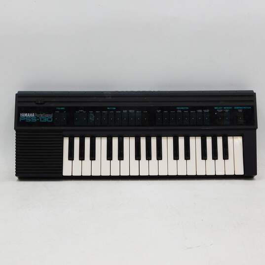 VNTG Yamaha Brand PSS-130 Model PortaSound Electronic Keyboard image number 2