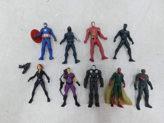 Lot of 8 Marvel Miniverse Hasbro Avengers 2.5in  Action Figures image number 1