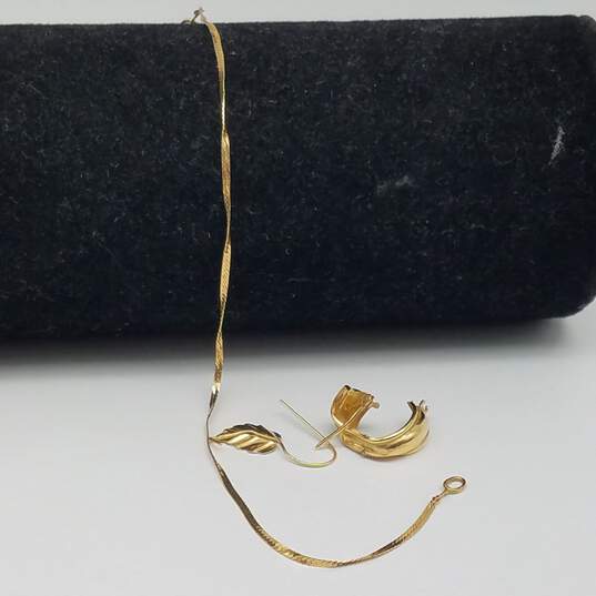 14k Gold Jewelry Scrap 1.5g image number 1