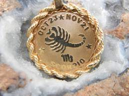 14K Yellow Gold Scorpio Zodiac Medallion Pendant Charm 2.9g alternative image