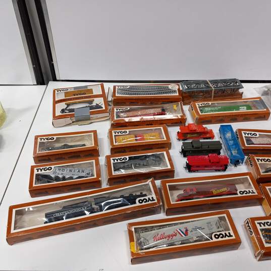 Vintage Tyco Electric Train Set image number 3