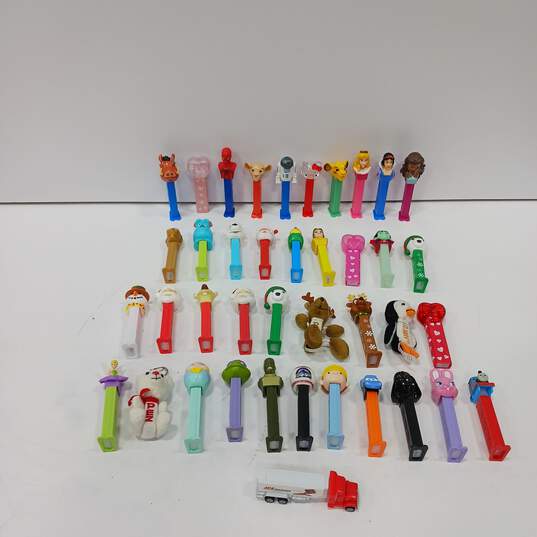 Lot of Pez Dispensers image number 1