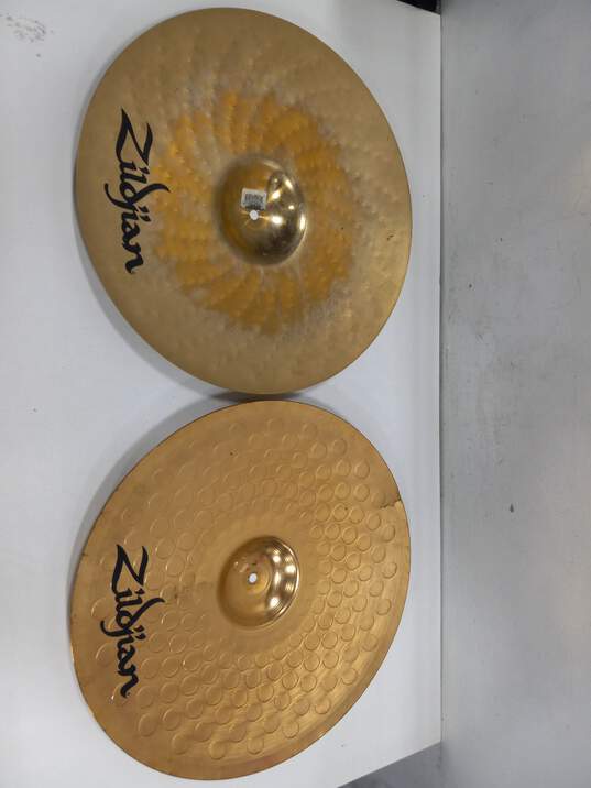 Bundle of 4 Zildjian Ride Cymbals And 5 Drumsticks In Case image number 3