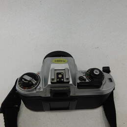 Nikon FG SLR 35mm Film Camera With 28mm Lens alternative image