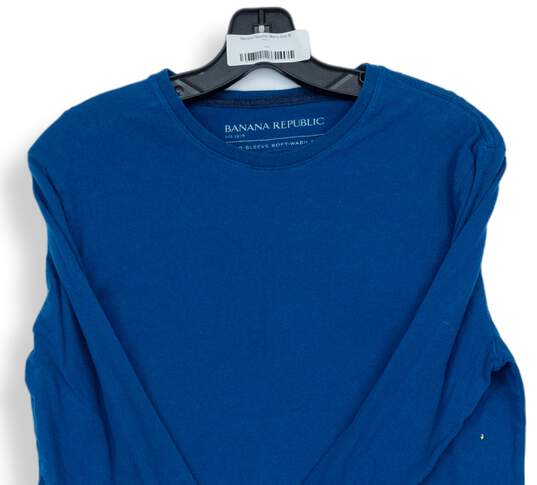 Womens Blue Long Sleeve Soft-Wash Crew Neck Pullover T-Shirt Size Medium image number 1