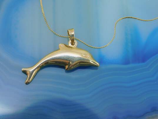 (G) 14k Yellow Gold Puffy Dolphin Pendant Necklace 1.6g image number 4