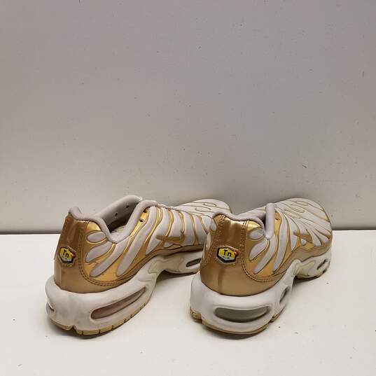Nike Air Max Plus White Gold Women's Athletic Shoes Size 7.5 image number 4