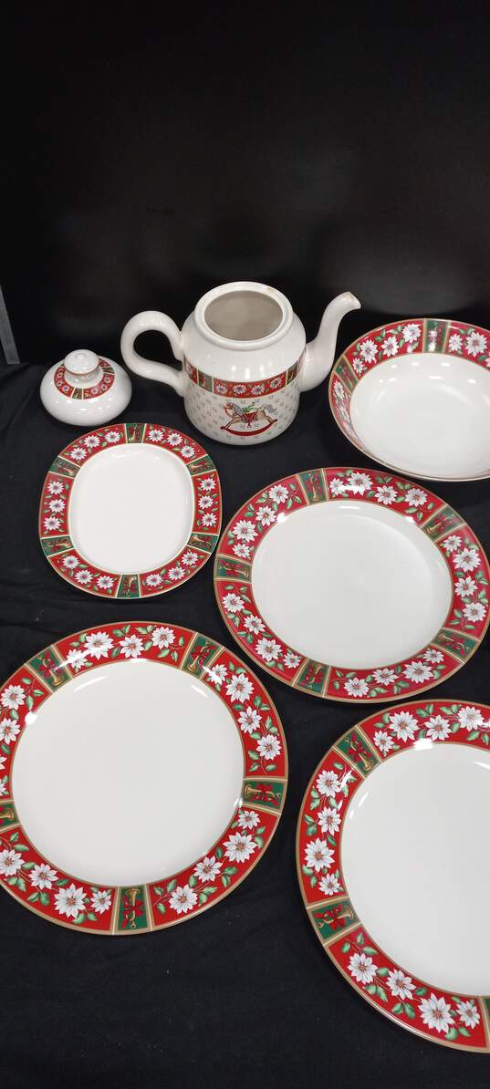 Chandler Hall by Kobe Christmas Dining Set image number 4