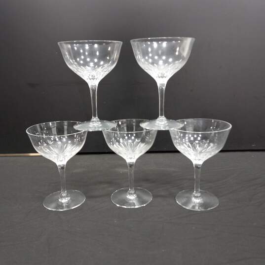 Bundle of 5 Clear Crystal Wine Glasses image number 1