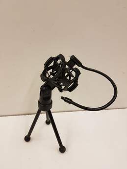 2 USB Microphones and Pop Filter alternative image
