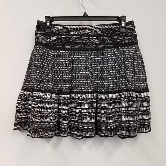 NWT Womens Black Ivory Elastic Waist Pull On Short Pleated Skirt Size 2 image number 2