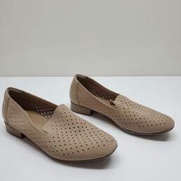 Clarks Collection Juliet Hayes Perforated Flats Sand Suede Shoes Women's Size 7.5D alternative image