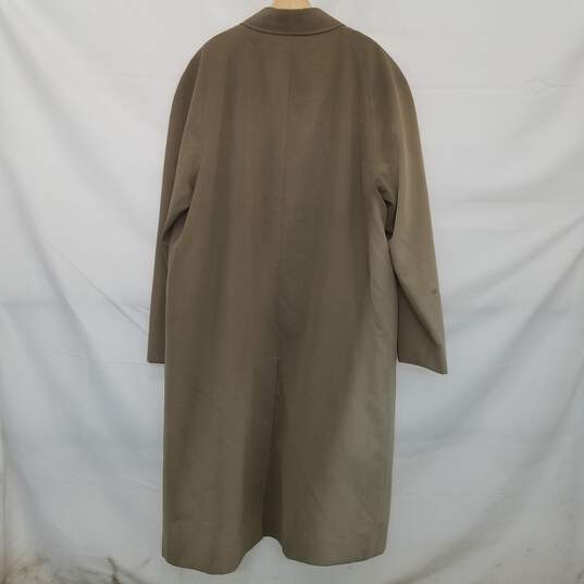 AUTHENTICATED MEN'S BURBERRY LONDON TRENCH COAT SIZE 48L image number 1