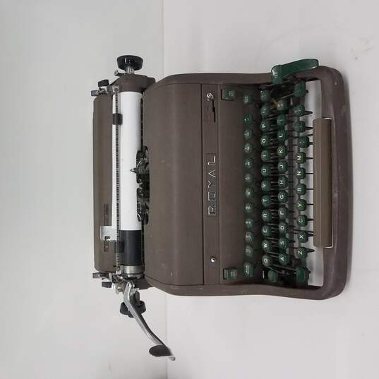 VTG Antique Royal Manual Typewriter image number 1