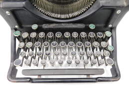 Antique Underwood Manual Typewriter alternative image