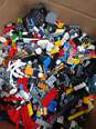 6.5lb Bundle of Assorted Building Blocks and Pieces image number 2