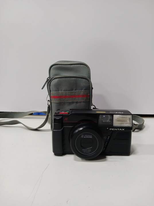 Pentax IQZoom Point & Shoot Camera w/ Carry Bag image number 1