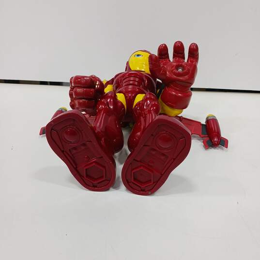 Iron Man Interactive Action Figure With Jet Pack, Lights Speech & Sound image number 5