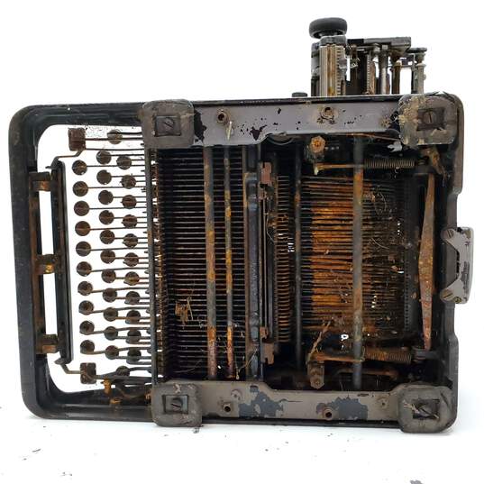 VTG Royal KMM | Desktop Typewriter (P/R - Does not appear to work) image number 4